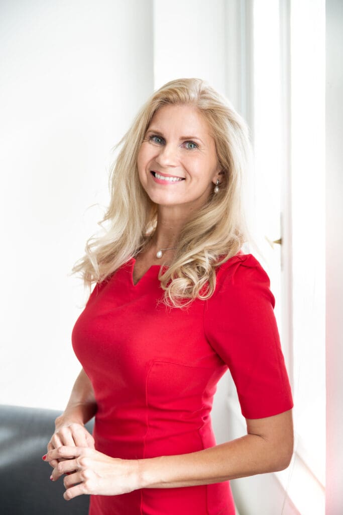 Portraitfoto Dr. Marietta Babos/Damensache